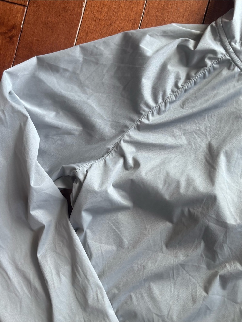 Nike Women's Runway Shield Running Jacket Medium Gray - Picture 6 of 10